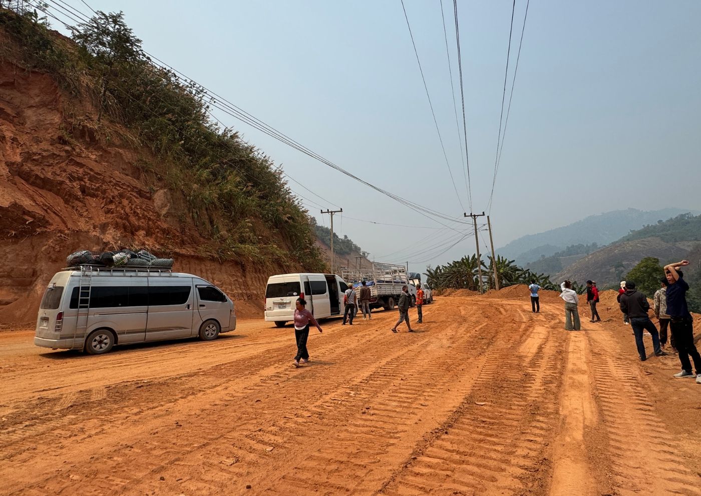 険しい道のりの先にある笑顔を守るために。ラオス小児がん支援の現場から